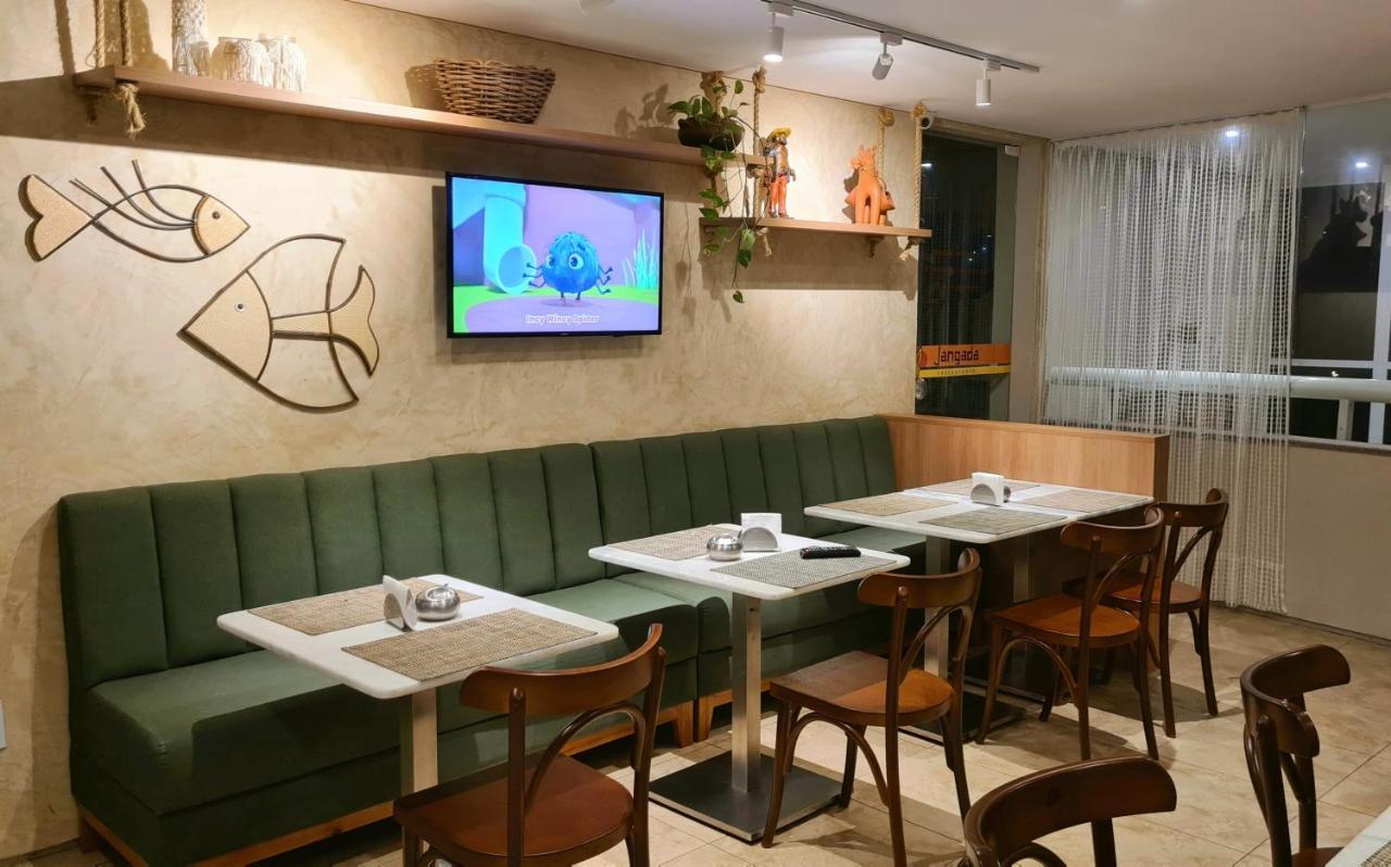 אקווירז Atlantic Palace Family Inn מראה חיצוני תמונה