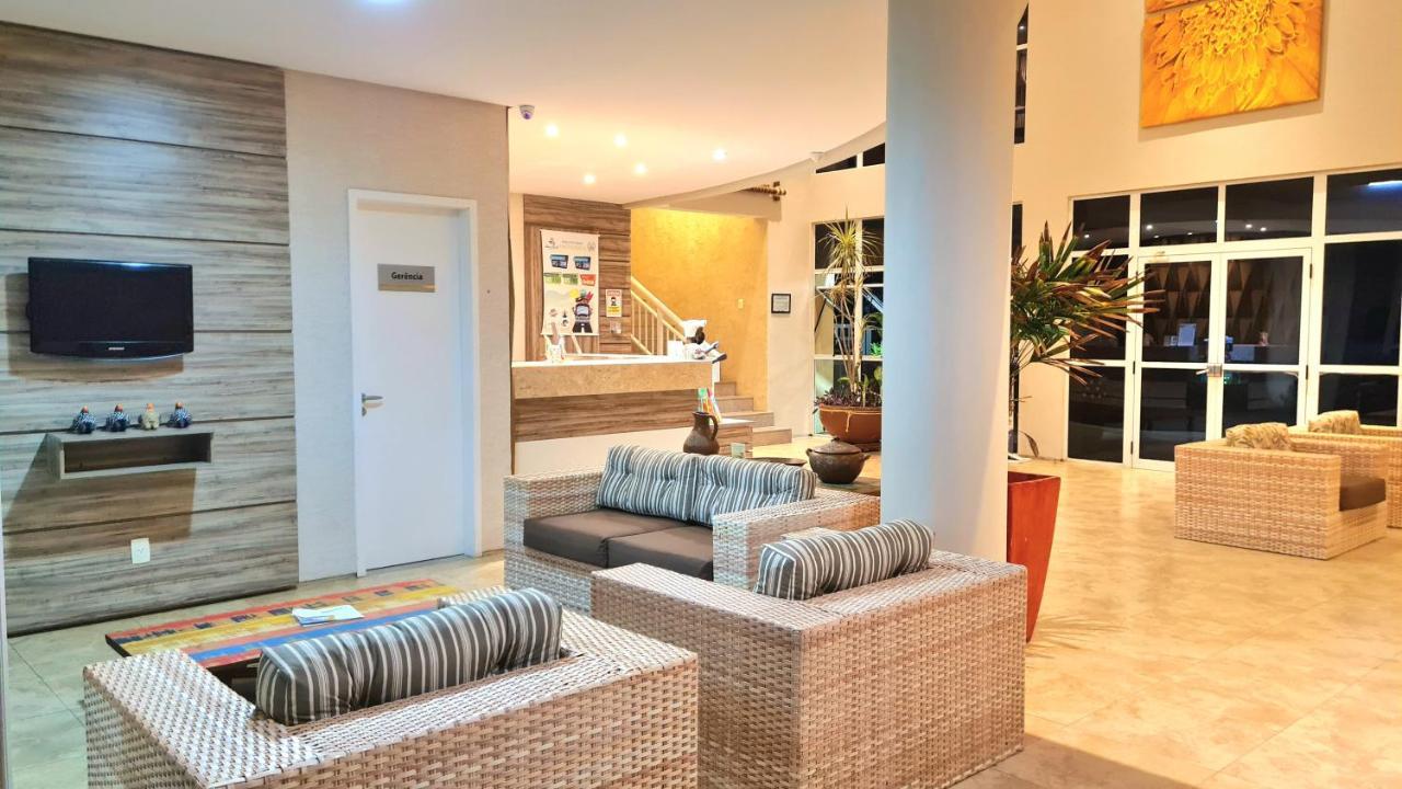 אקווירז Atlantic Palace Family Inn מראה חיצוני תמונה