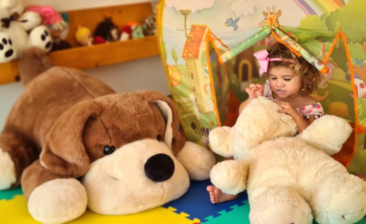 אקווירז Atlantic Palace Family Inn מראה חיצוני תמונה