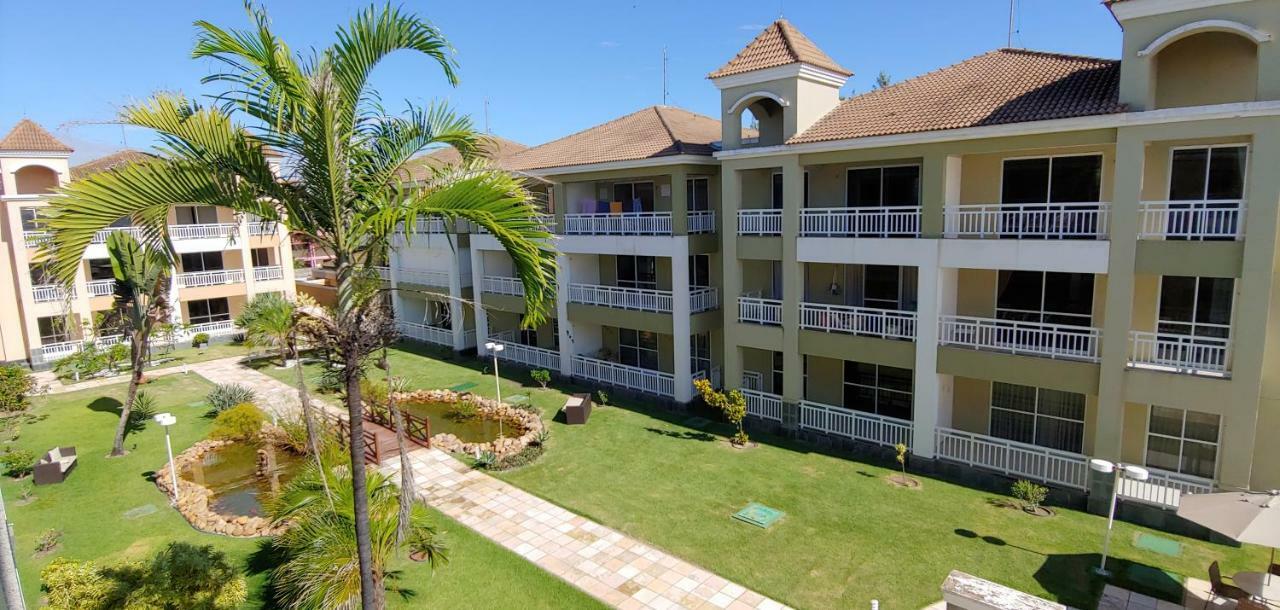 אקווירז Atlantic Palace Family Inn מראה חיצוני תמונה